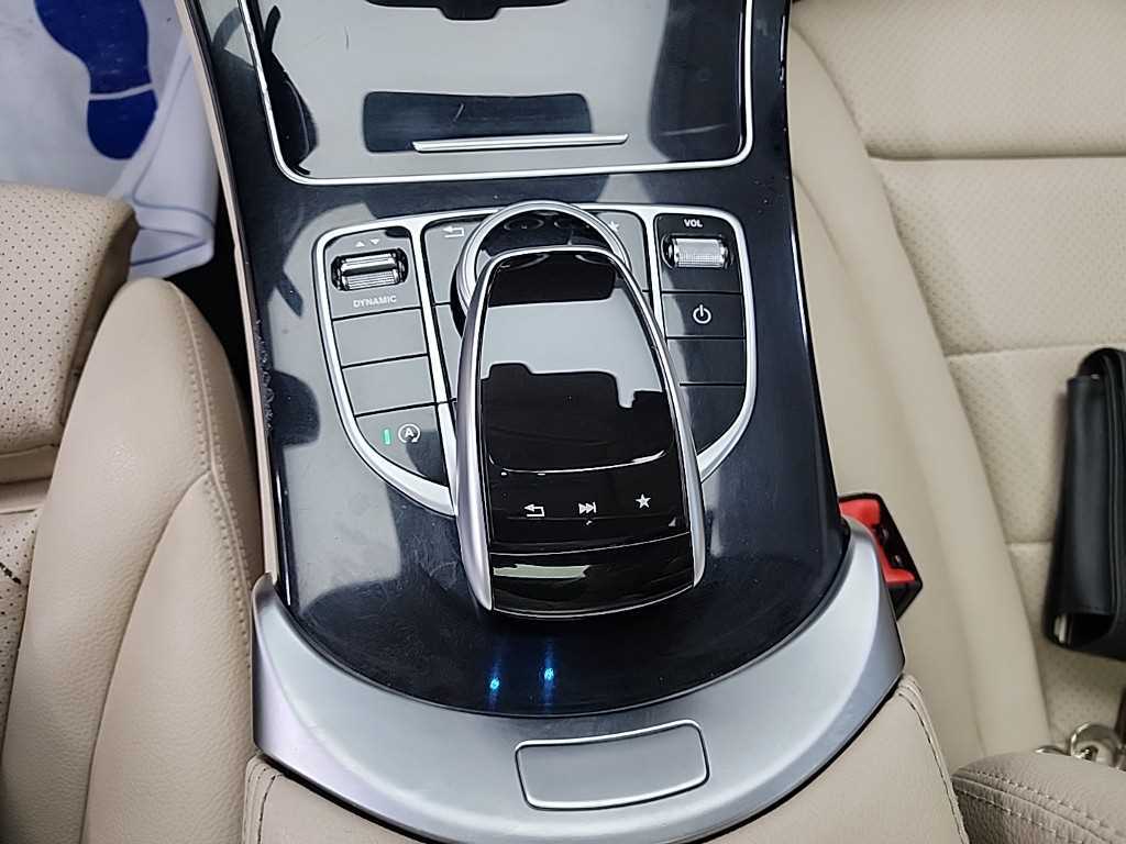 Mercedes Benz C Class 2017 Plateado - Importación desde Corea - HF Imports Iquique - Foto 16