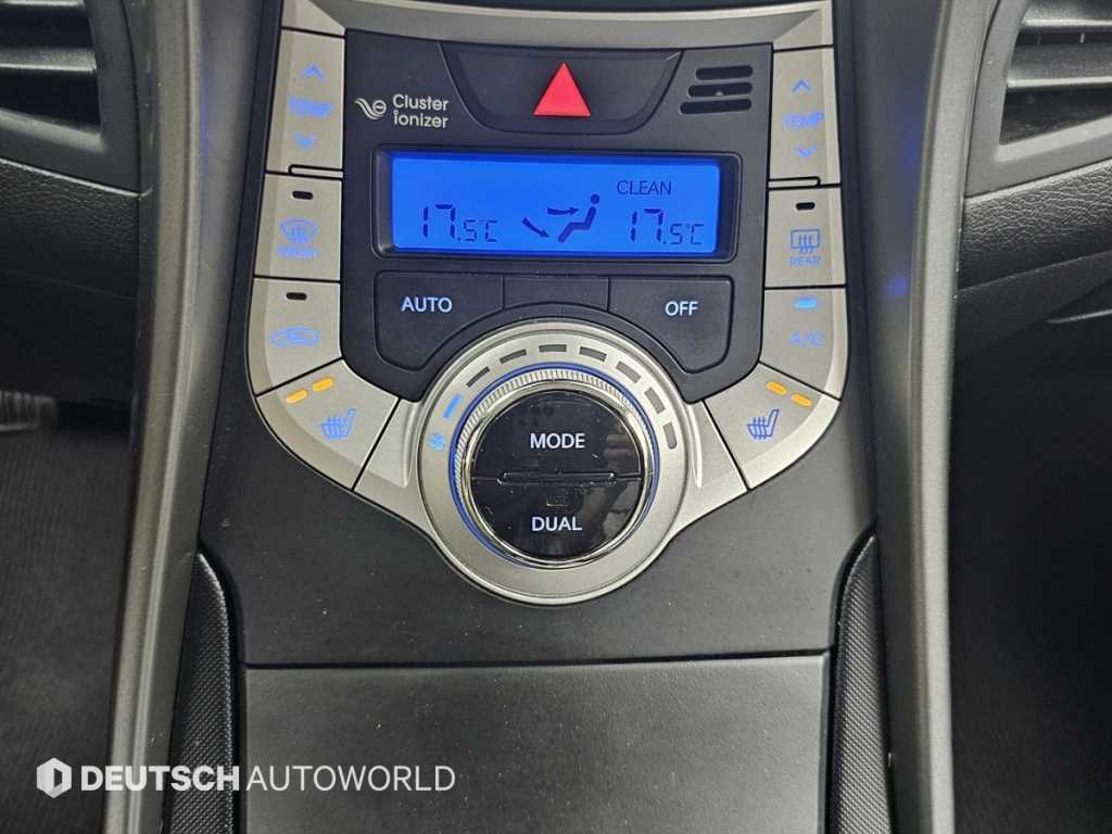 HYUNDAI Avante 2011 Blanco - Importación desde Corea - HF Imports Iquique - Foto 17
