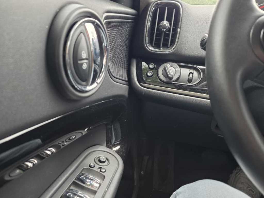 Mini Countryman - Vista 9