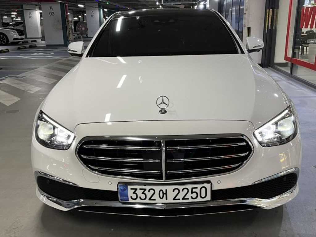 Mercedes Benz E class - Vista 2