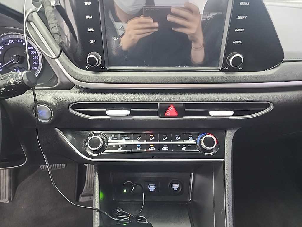 HYUNDAI Sonata - Vista 10