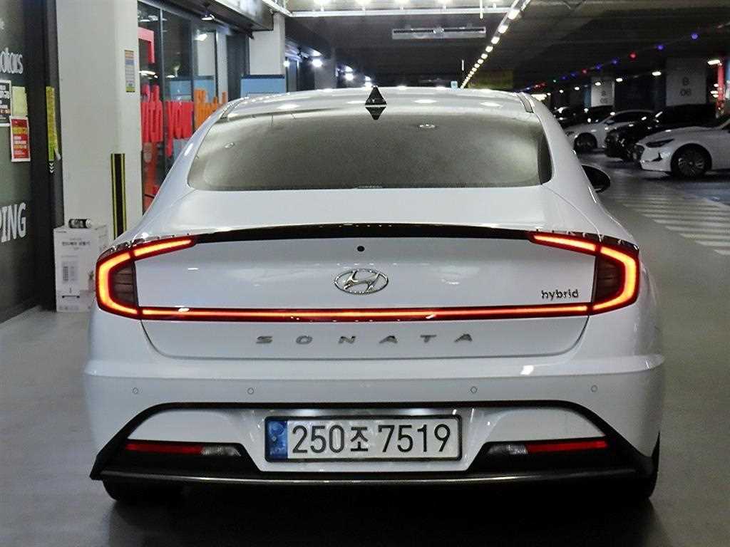 HYUNDAI Sonata - Vista 5