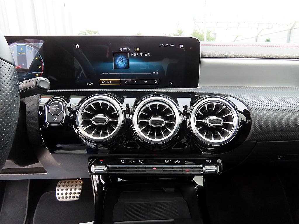 Mercedes Benz CLA Class 2020 Negro - Importación desde Corea - HF Imports Iquique - Foto 15