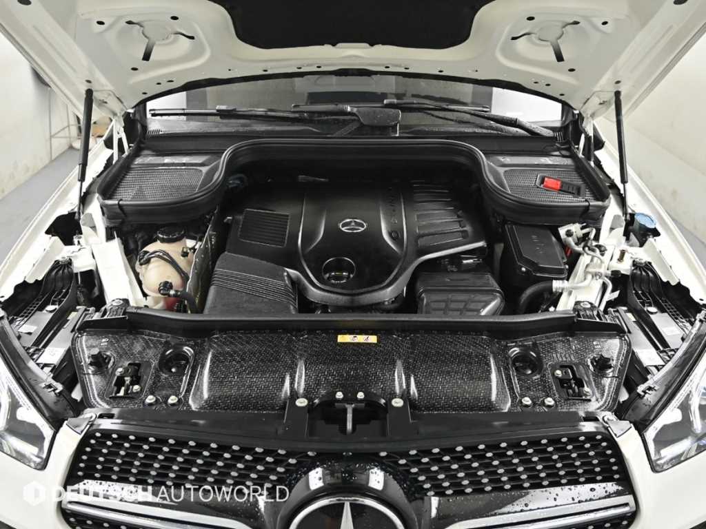 Mercedes Benz GLE Class - Vista 6