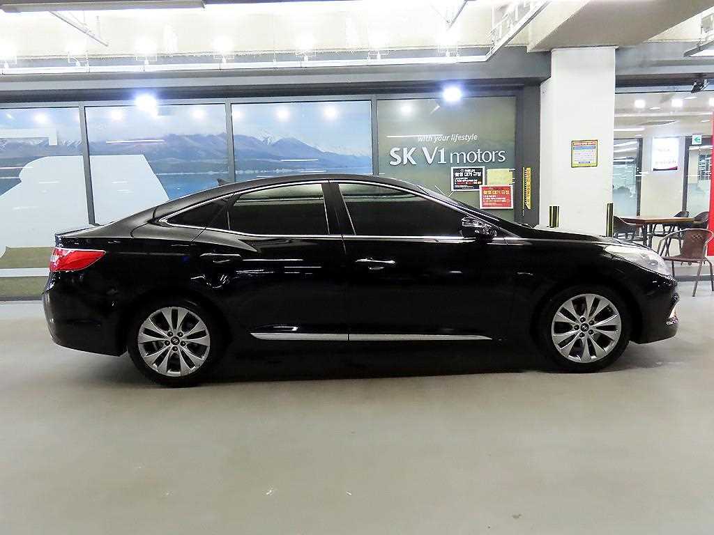 HYUNDAI Grandeur - Vista 3
