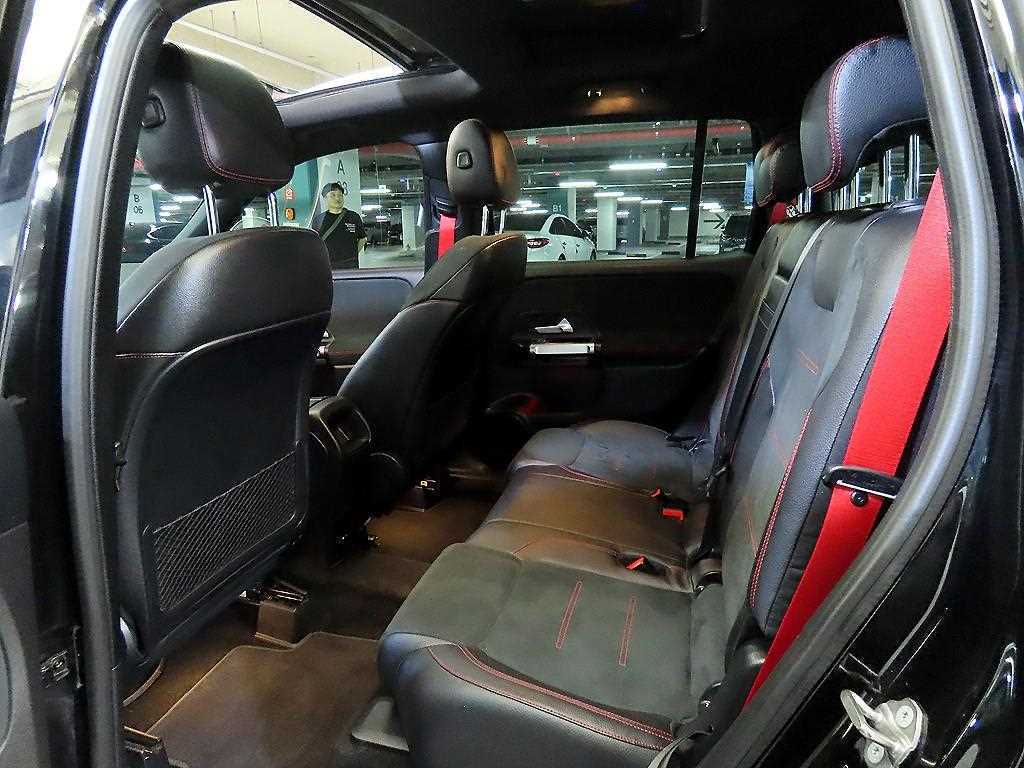 Mercedes Benz GLB Class - Vista 7