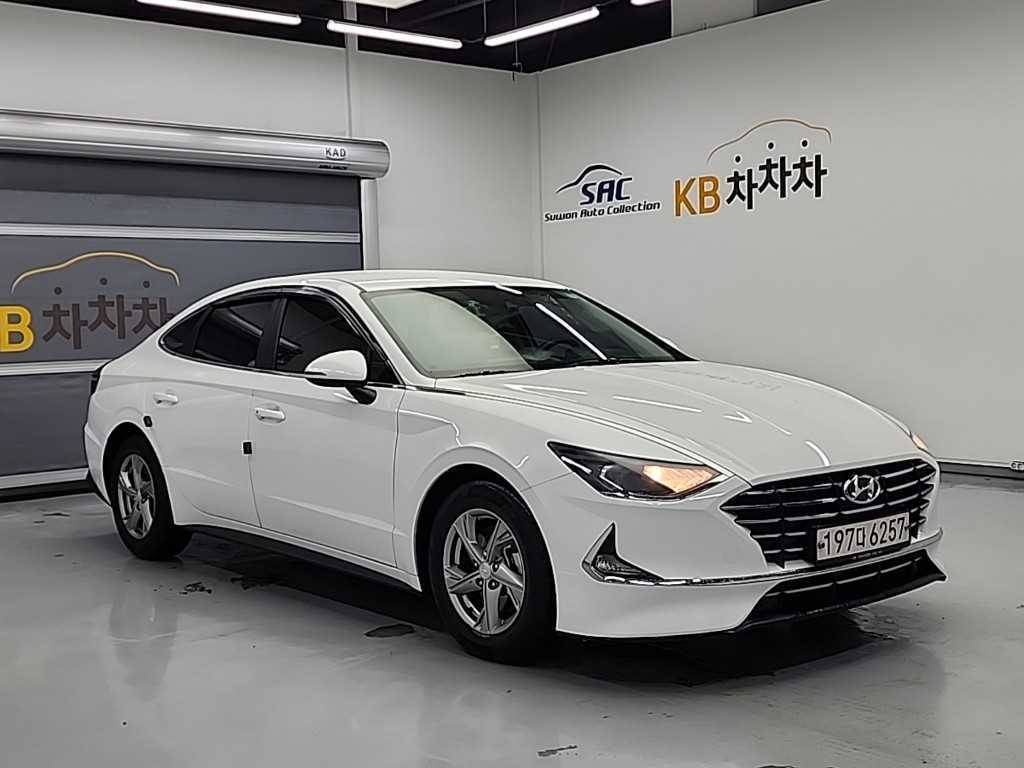 HYUNDAI Sonata - Vista 4