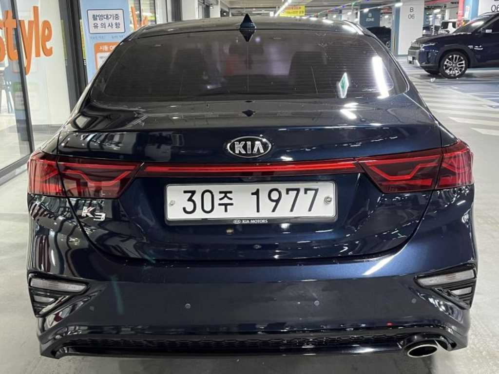 KIA K3 - Vista 5