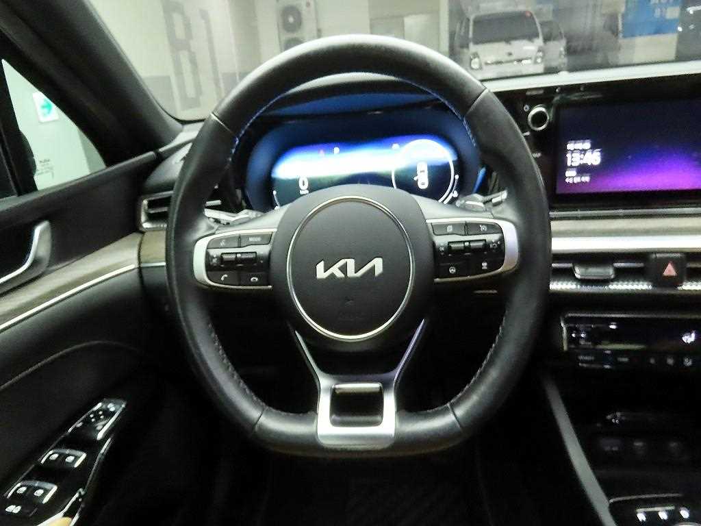 KIA K5 - Vista 8