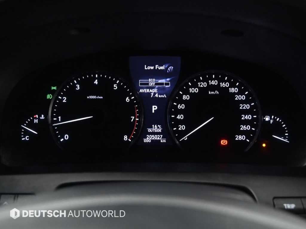 Lexus LS - Vista 8