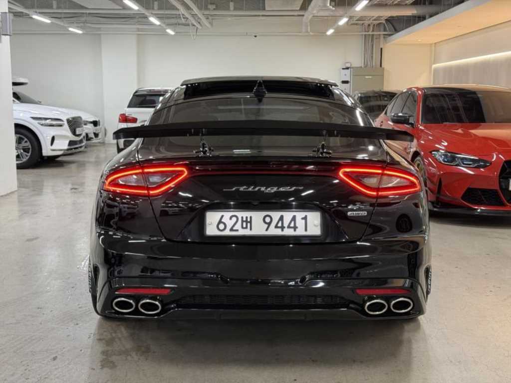 KIA Stinger - Vista 4