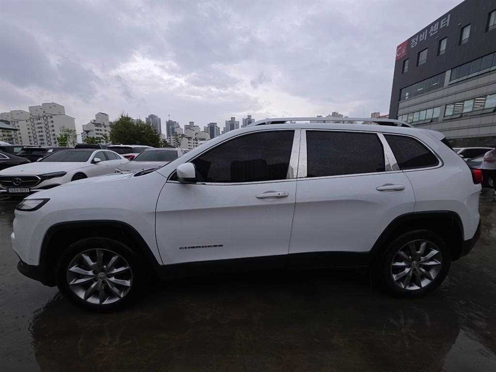 Jeep Cherokee - Vista 2