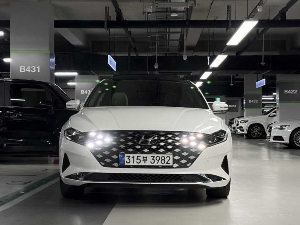 HYUNDAI Grandeur - Vista 3