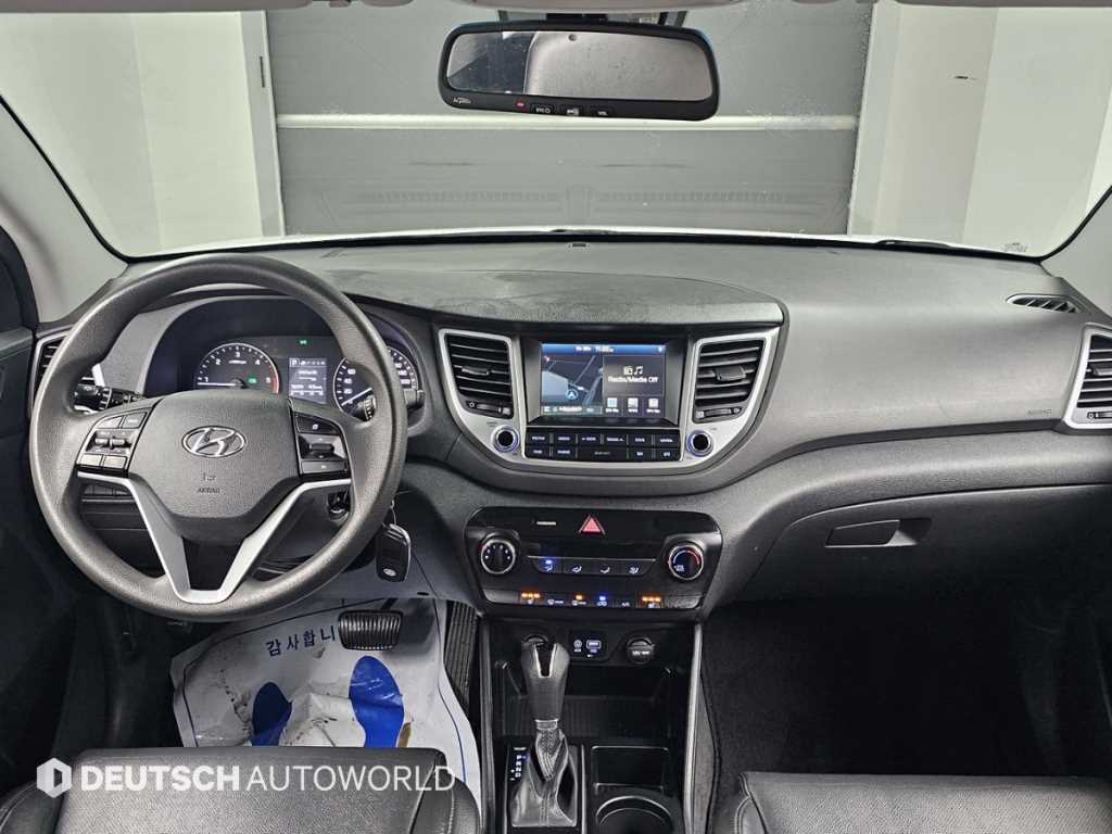 HYUNDAI Tucson - Vista 7