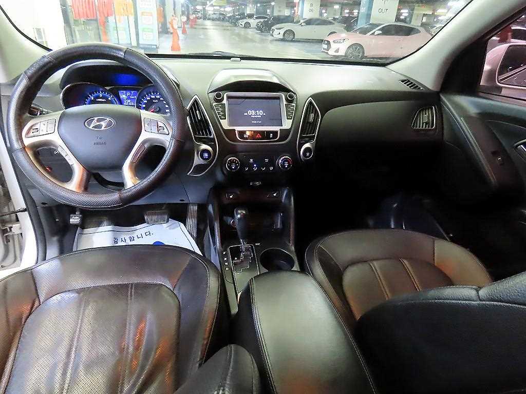 HYUNDAI Tucson - Vista 10