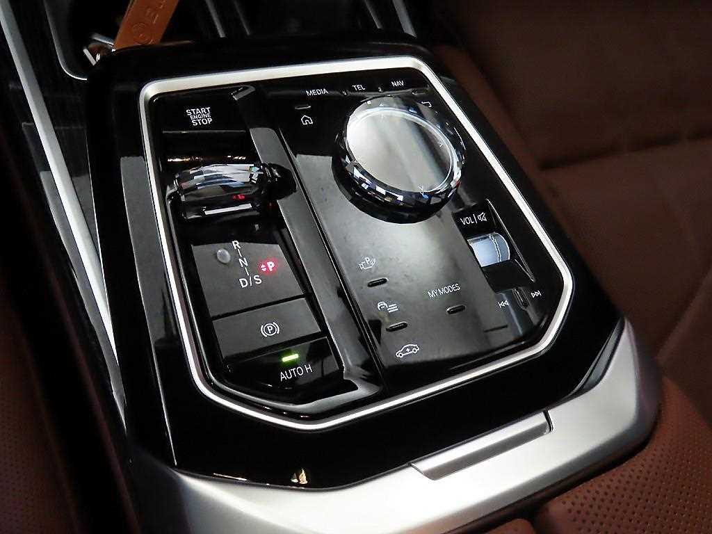 BMW 7 Series - Vista 12