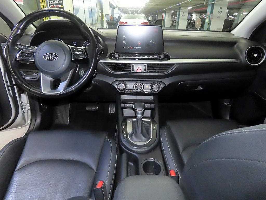 KIA K3 - Vista 10