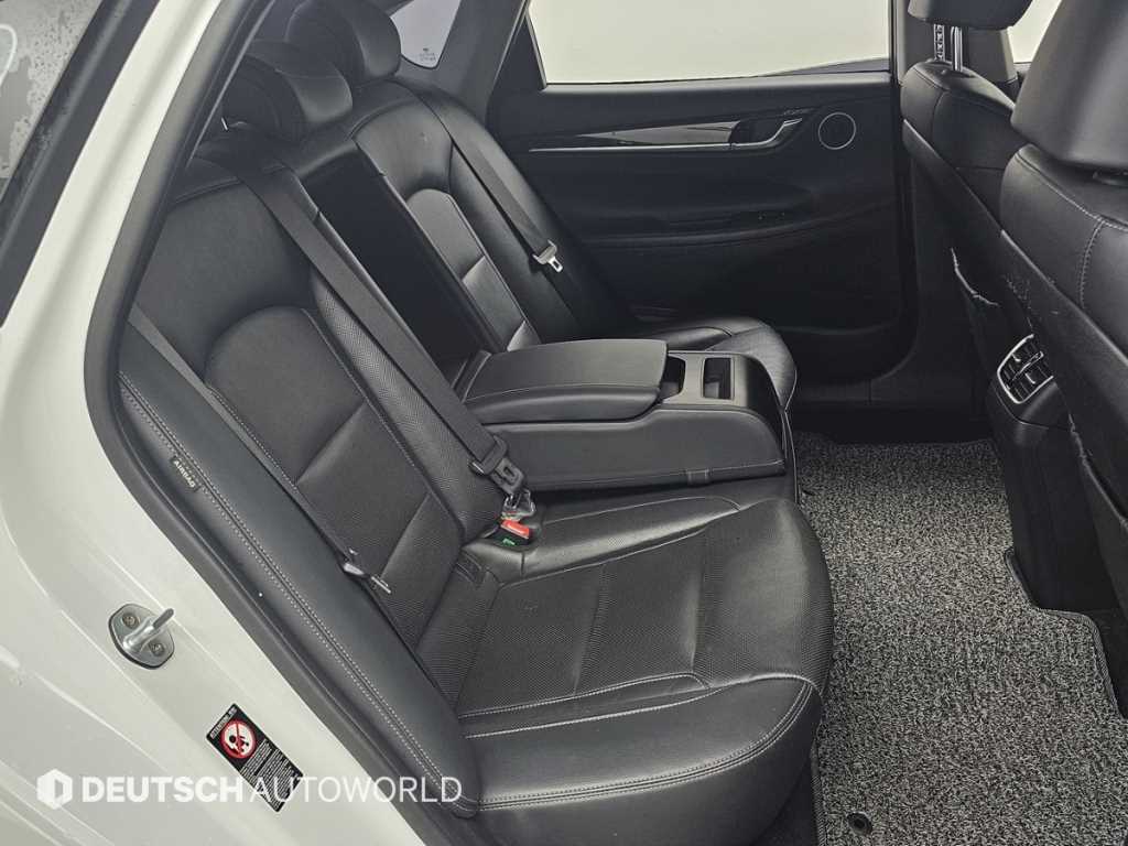 HYUNDAI Grandeur - Vista 12