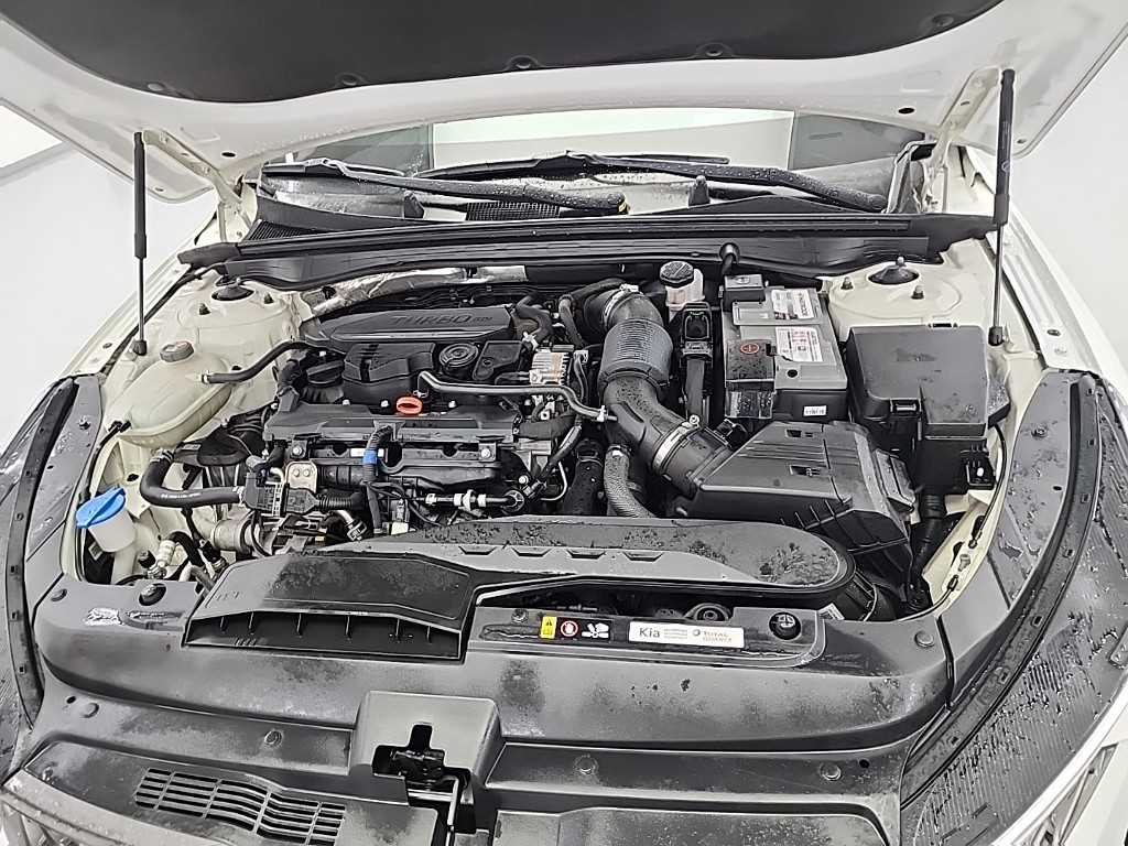 KIA K5 - Vista 5