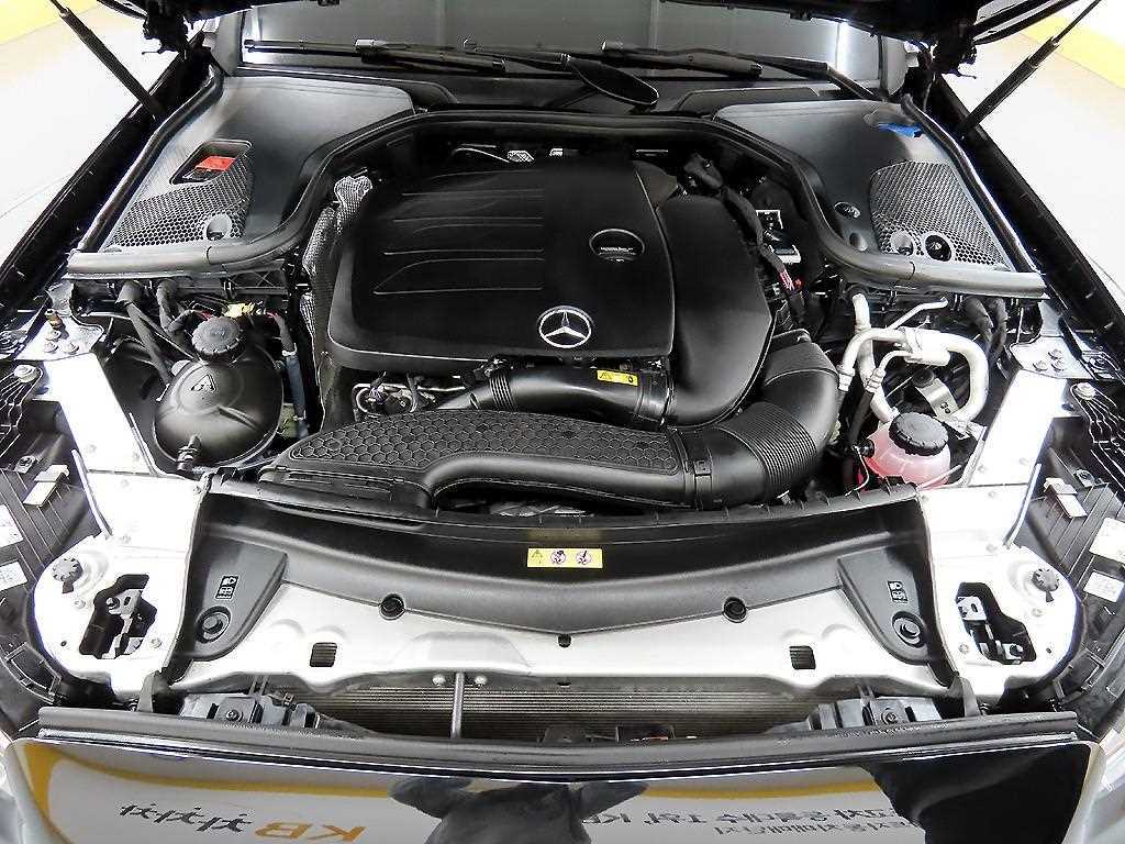 Mercedes Benz E class 2021 Negro - Importación desde Corea - HF Imports Iquique - Foto 19