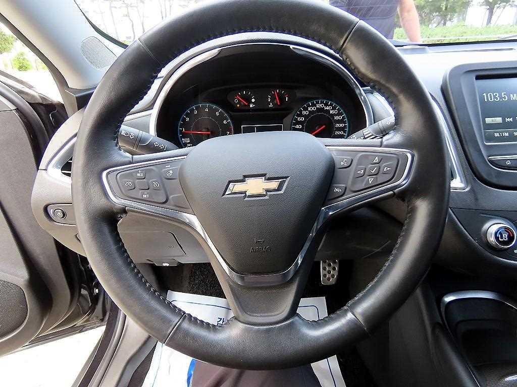 Chevrolet Malibu - Vista 8