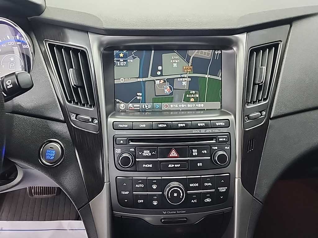 HYUNDAI Sonata - Vista 10