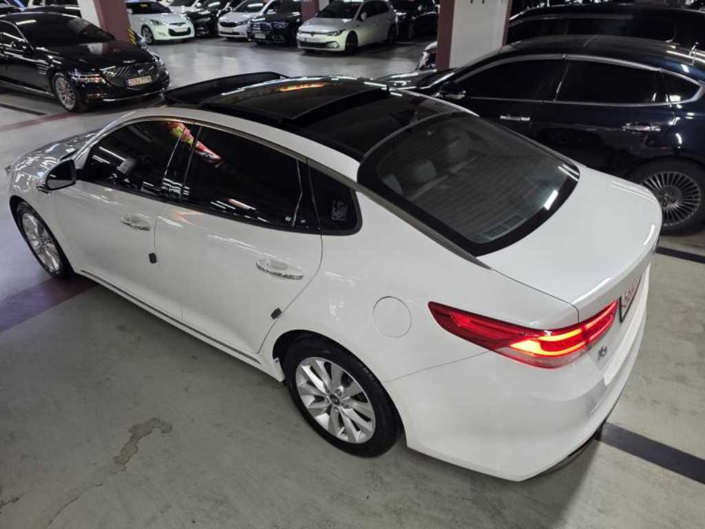 KIA K5 - Vista 7