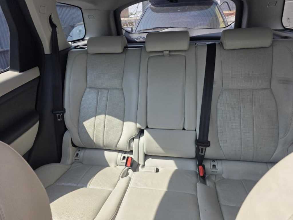 Land Rover Discovery Sports - Vista 5