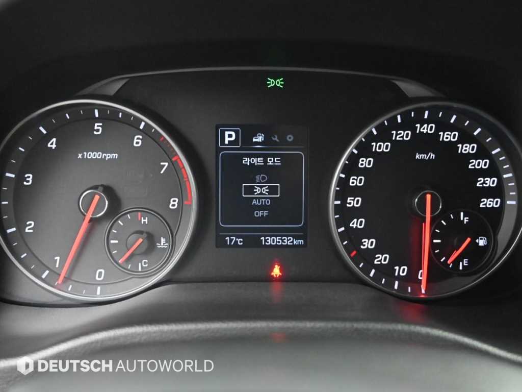 HYUNDAI Avante - Vista 8