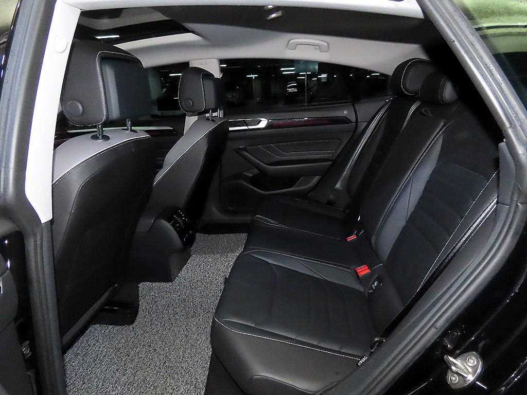 Volkswagen Arteon - Vista 7