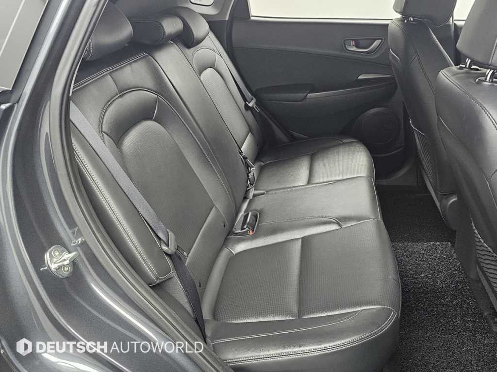 HYUNDAI Kona - Vista 12