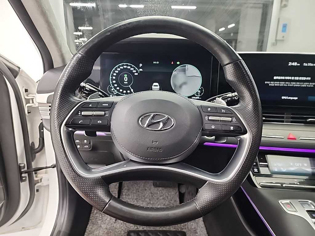 HYUNDAI Grandeur - Vista 9