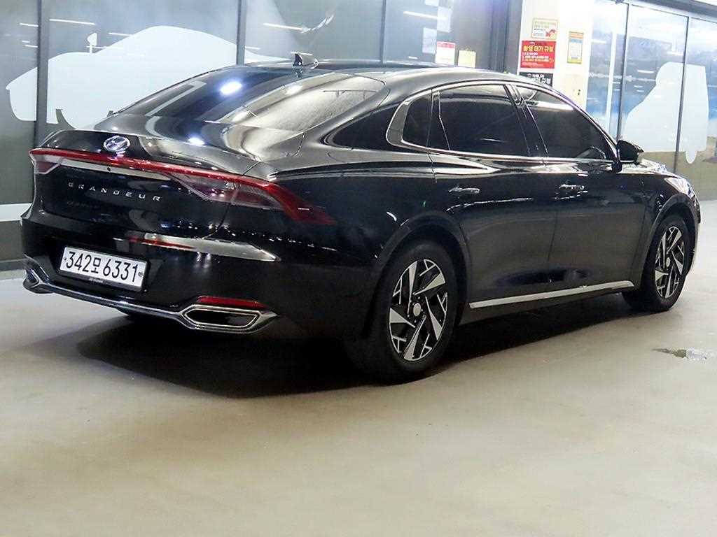 HYUNDAI Grandeur - Vista 4