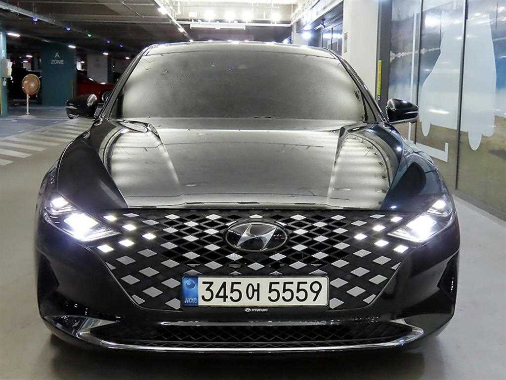 HYUNDAI Grandeur - Vista 2