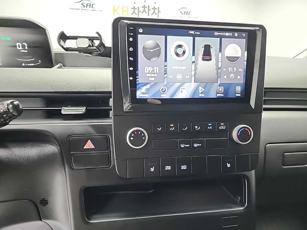 HYUNDAI Staria - Vista 10