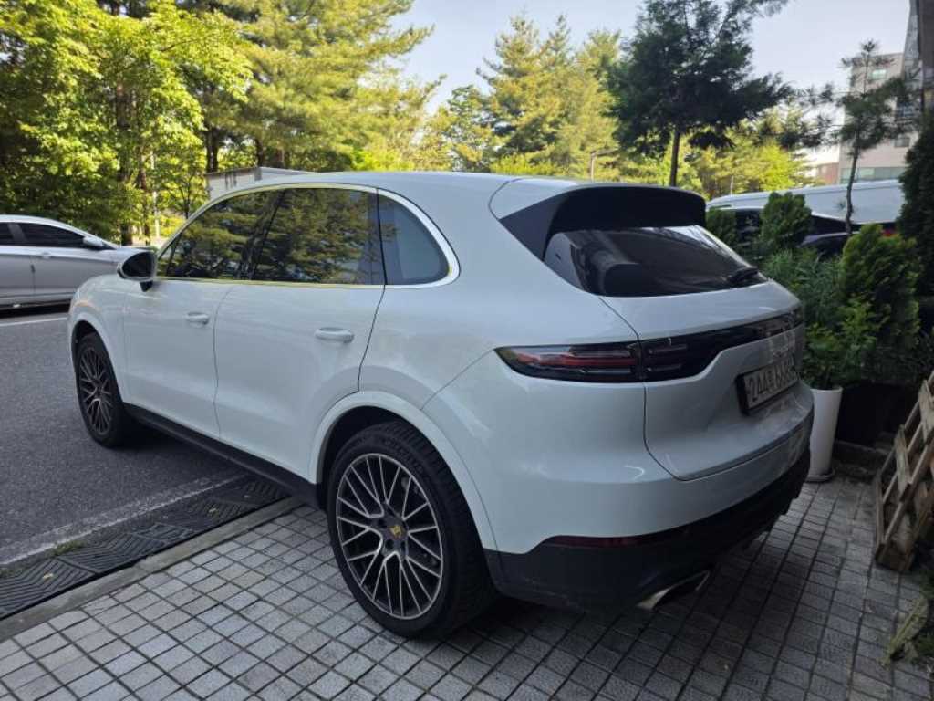 Porsche Cayenne - Vista 4