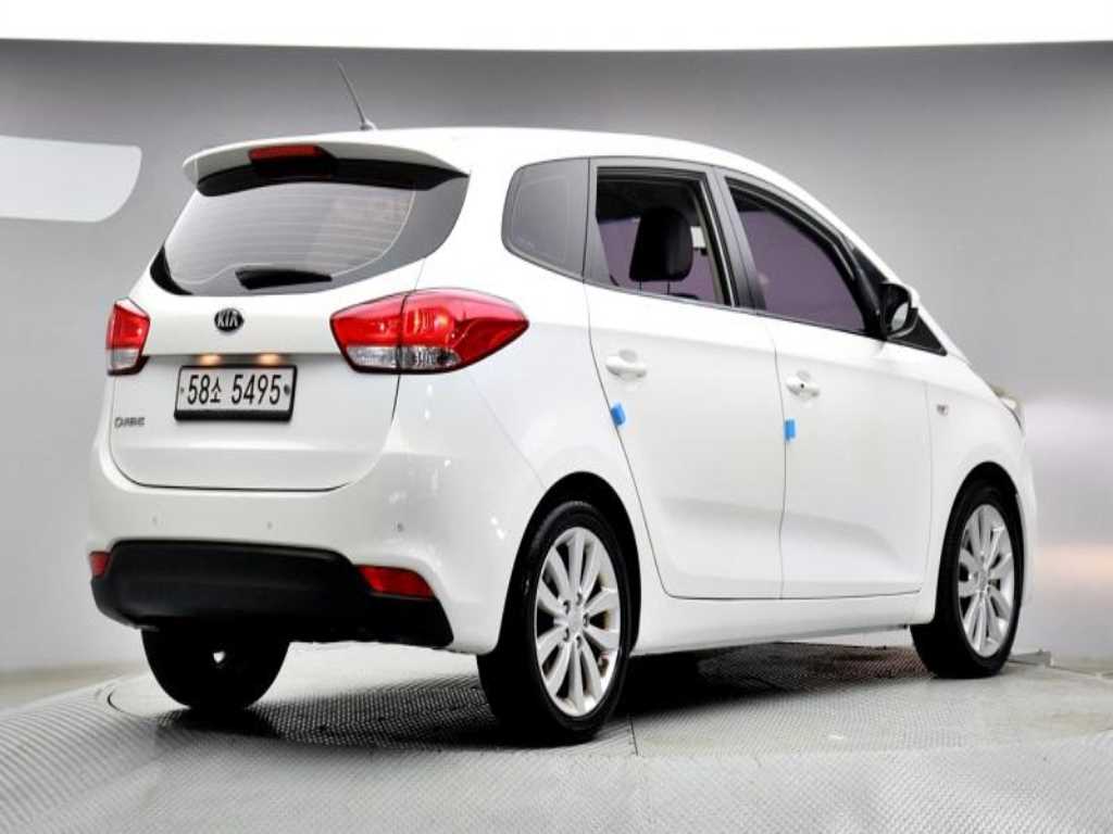 KIA Carens - Vista 2