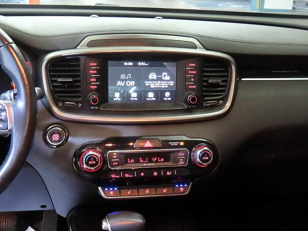 KIA Sorento - Vista 11