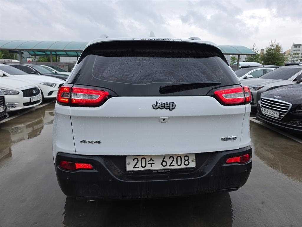 Jeep Cherokee - Vista 3