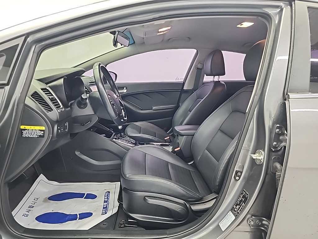KIA K3 - Vista 11