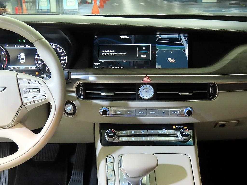 Genesis G90 - Vista 11