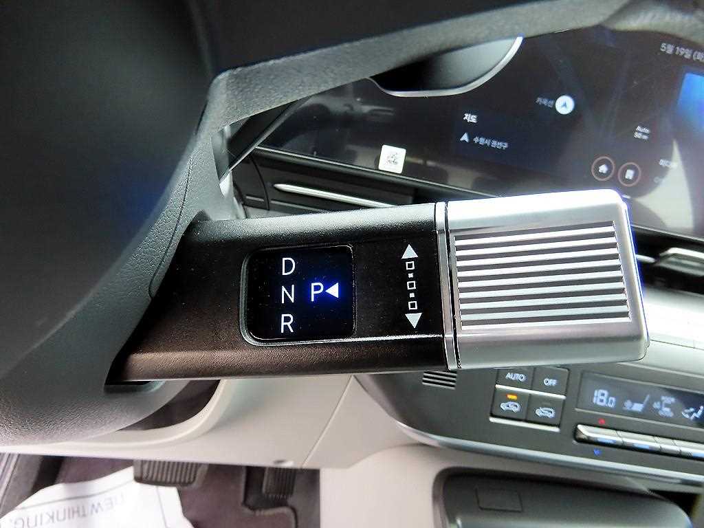 HYUNDAI Kona - Vista 10