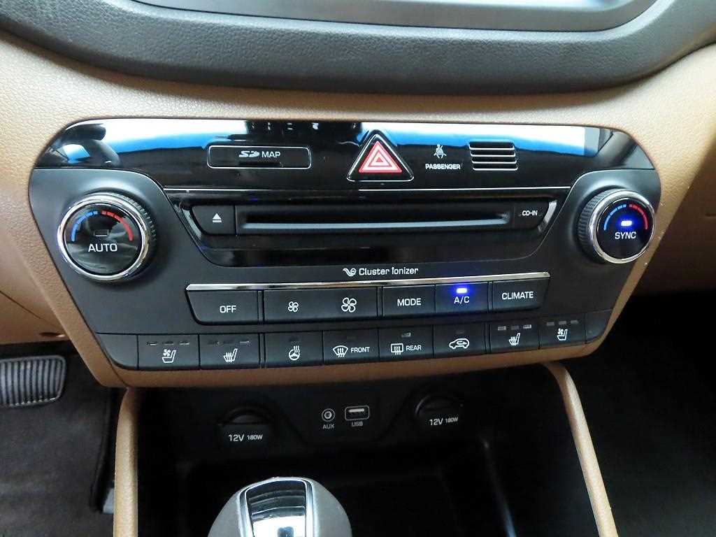 HYUNDAI Tucson - Vista 10