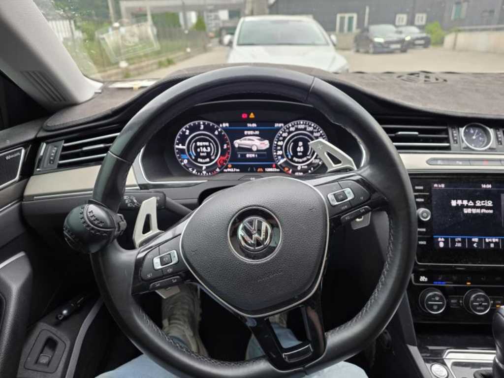 Volkswagen Arteon - Vista 6