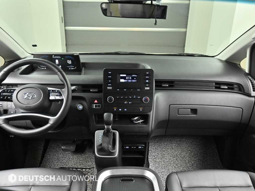 HYUNDAI Staria - Vista 7