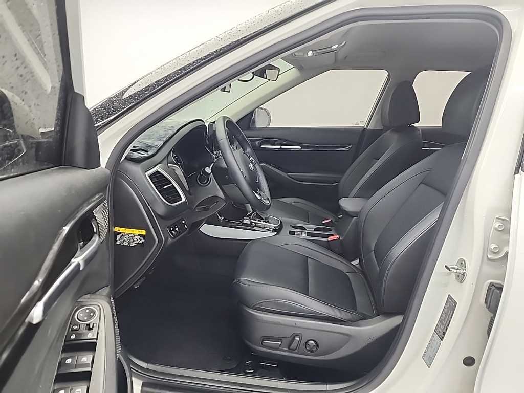 KIA Seltos - Vista 11