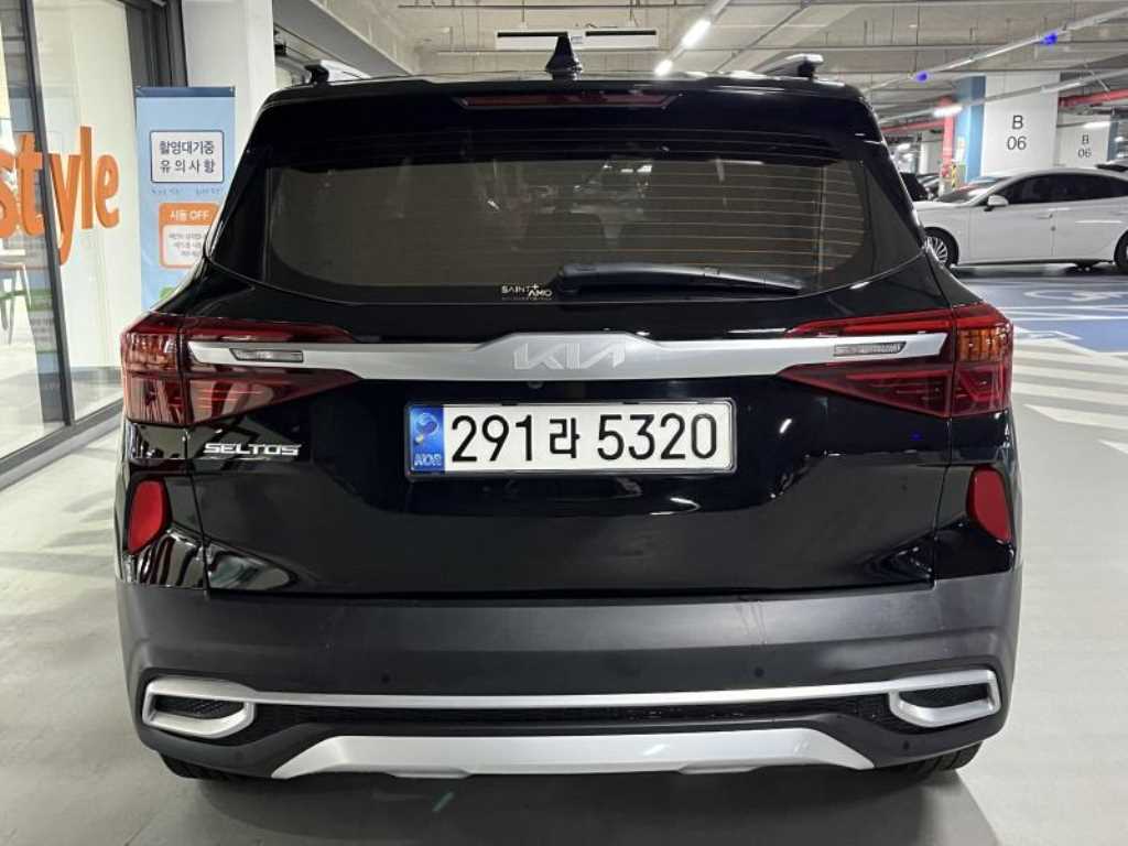 KIA Seltos - Vista 5