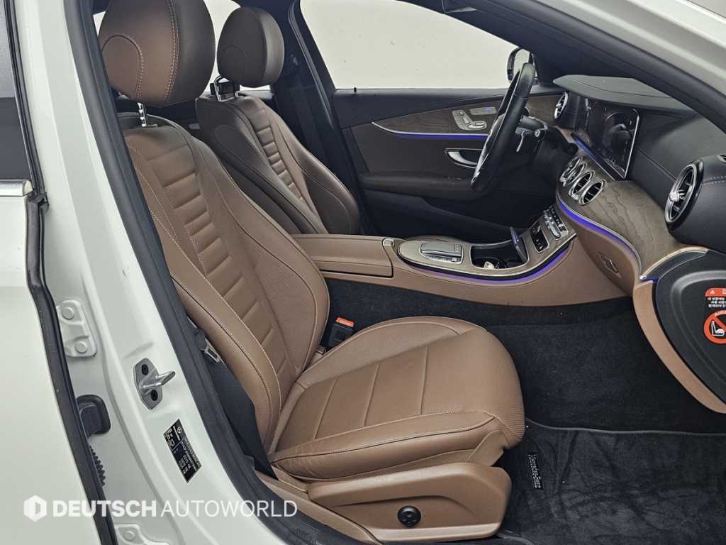 Mercedes Benz E class - Vista 10