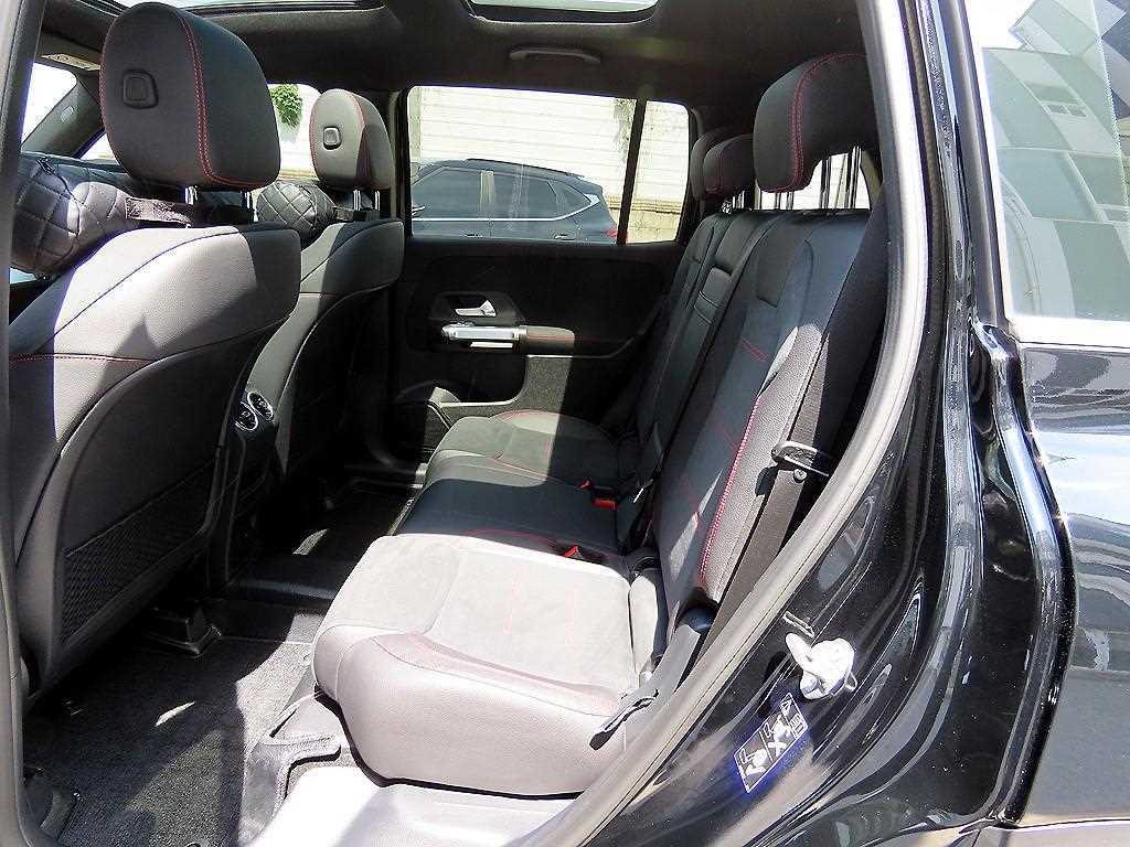 Mercedes Benz GLB Class - Vista 6