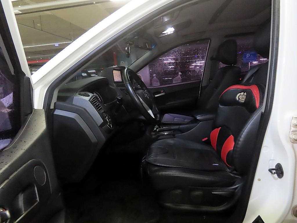 Ssangyong Korando - Vista 6